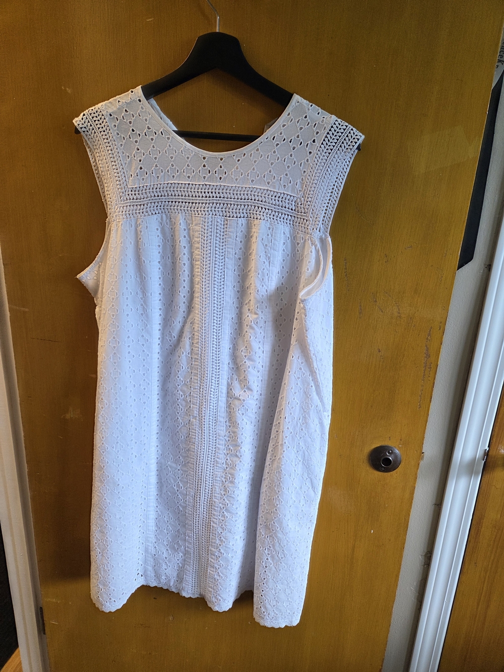 Denver Hayes White Eyelet Crochet Shift Dress